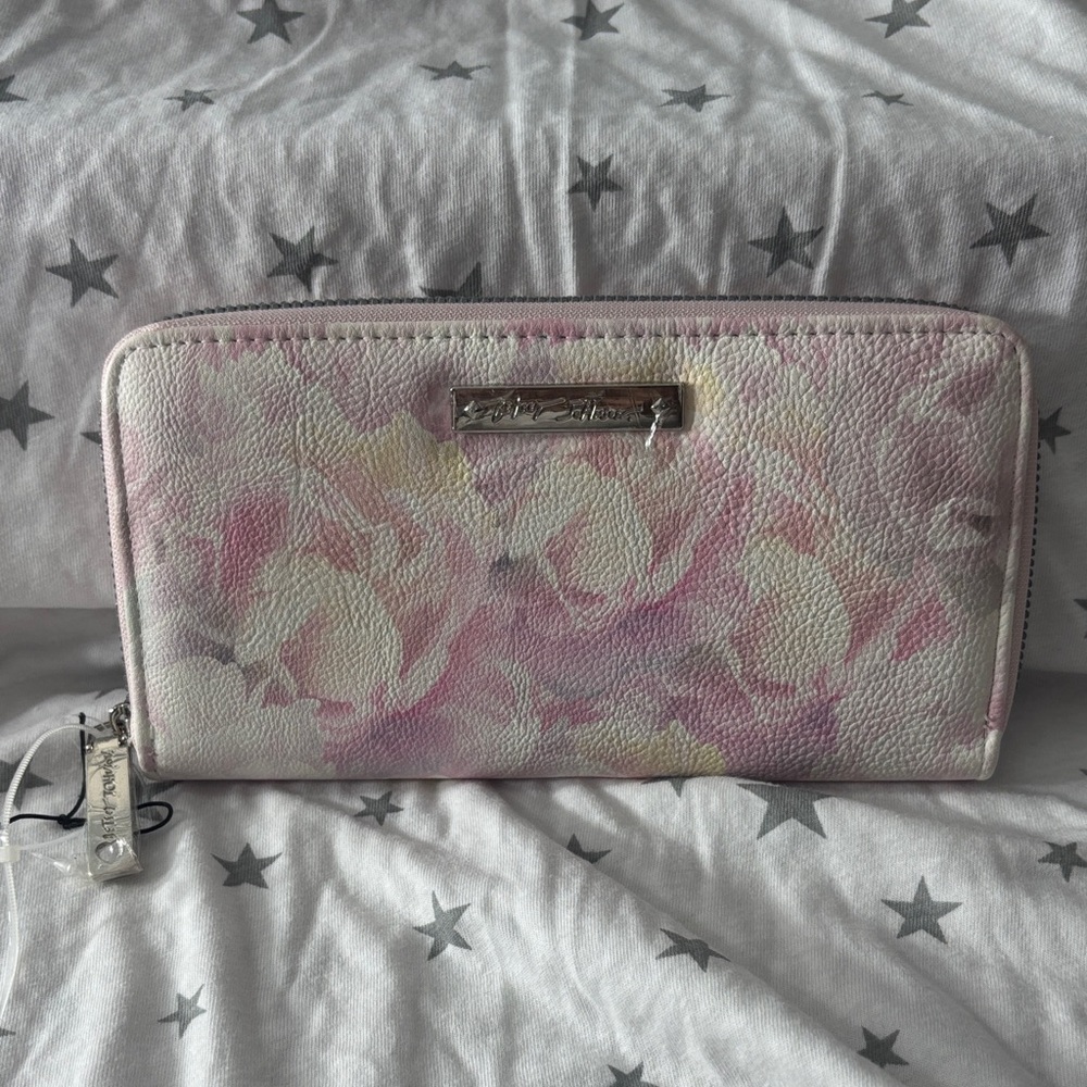 Betsey Johnson Pink White Floral Zip-Around Wallet